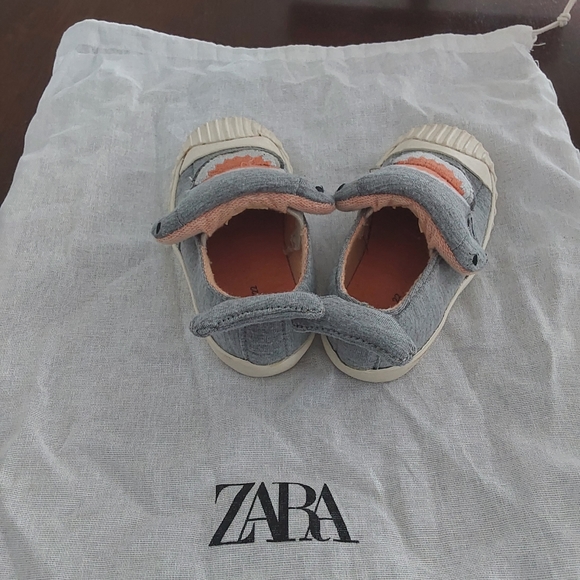 toddler shoes - Picture 3 of 4